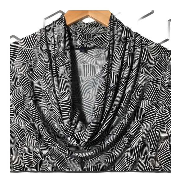 🛍️3/$40 Ann Klein Cowl Neck  Top Black White Long Sleeve Size Large - Picture 2 of 6